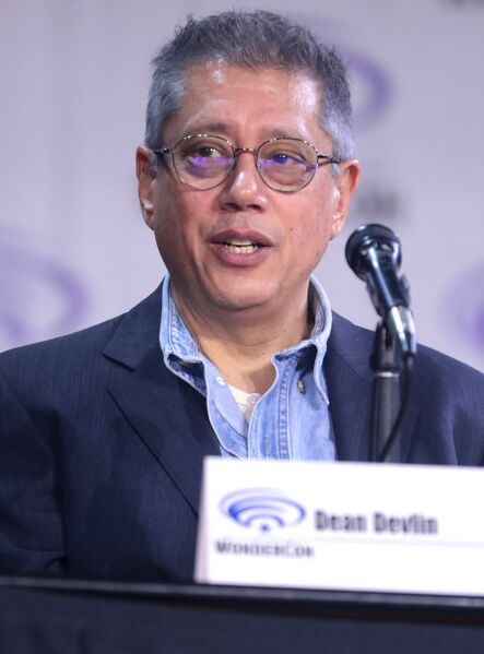 File:Dean Devlin by Gage Skidmore.jpg