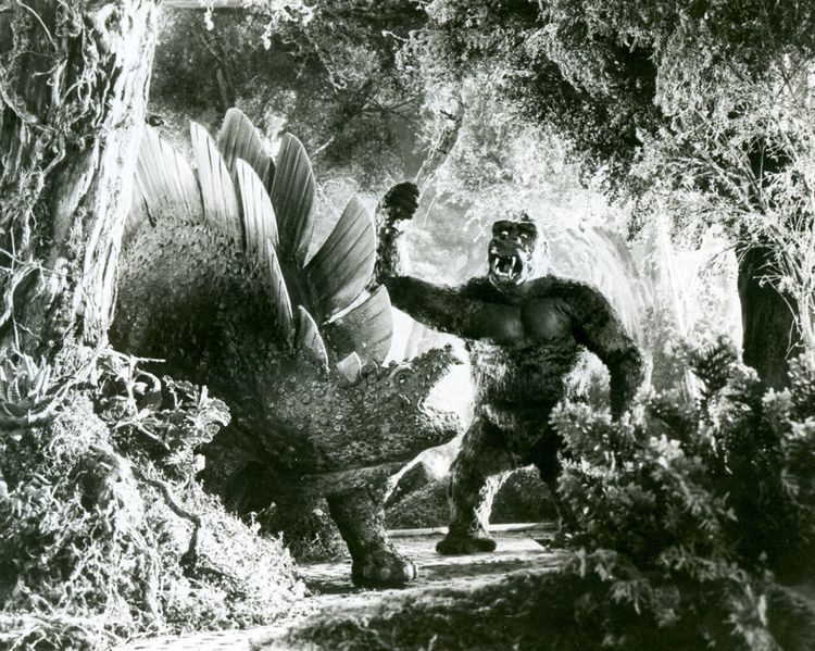 File:King Kong 1933 Kong vs. Stegosaurus Production Still.jpg
