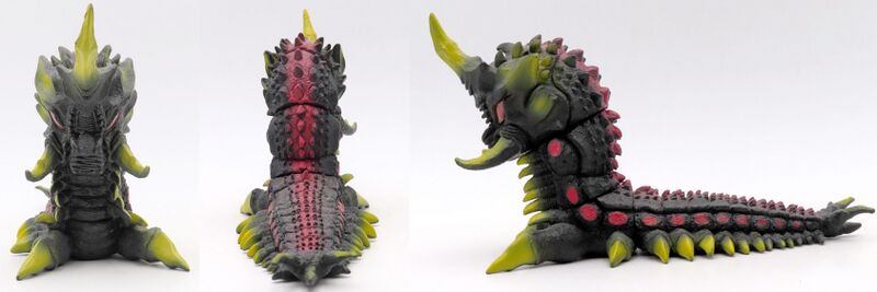 File:Bandai Mem' Box Battra Larva.jpg