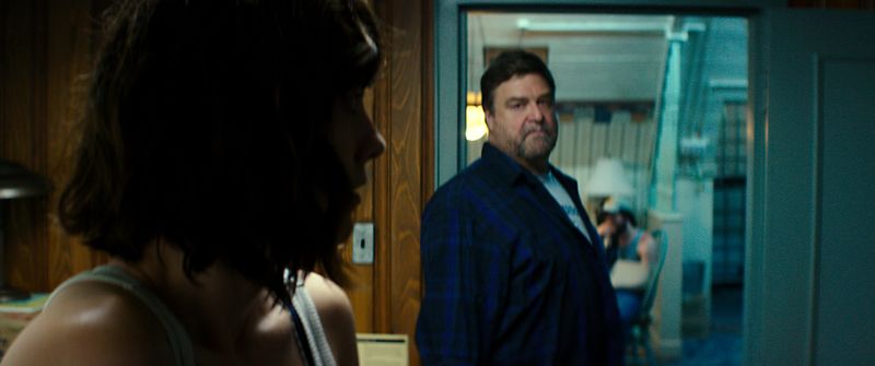 File:10 Cloverfield Lane promo 026.jpg