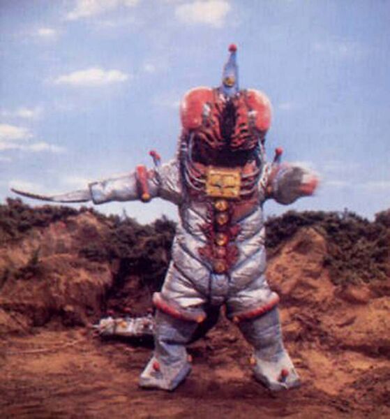 File:Yutari-zone-fighter-kaiju-lectronic-terror-beast-garobogu-sofubi-figure-6.jpg