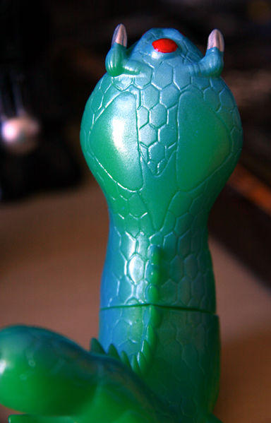 File:GarasharpToy2014September02.jpg