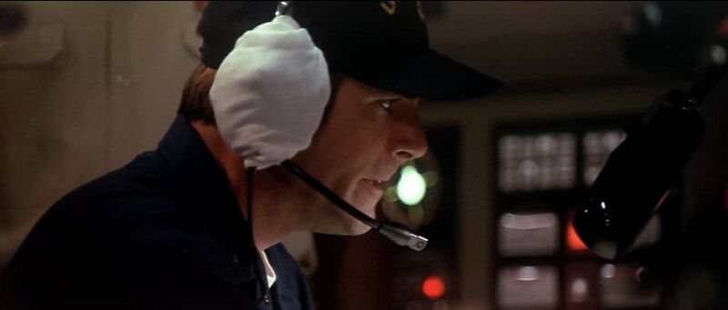 File:USNuclearSubmarineOfficer2.jpeg