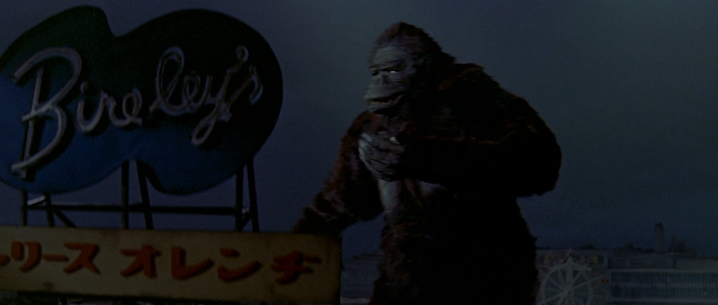 File:King Kong vs. Godzilla - 49 - Kong Kidnaps a Woman.png