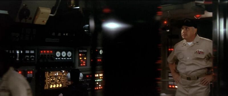 File:USNuclearSubmarineControlRoom2.jpeg