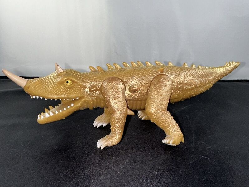 File:Bandai Gamera Mem' Box Barugon.jpg