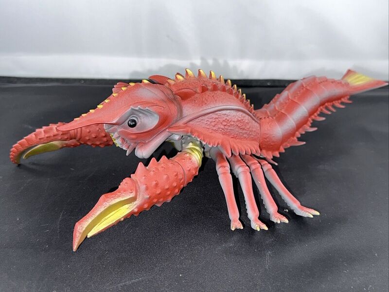 File:MarmitFigureMHEbirahRed.jpg