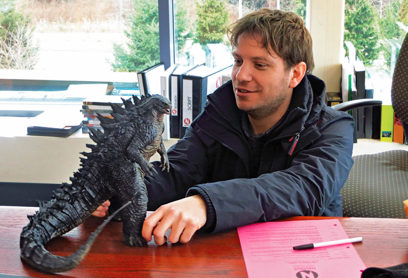 File:Godzilla 2014 Art of Destruction - Gareth Edwards and LegendaryGoji Figure.png