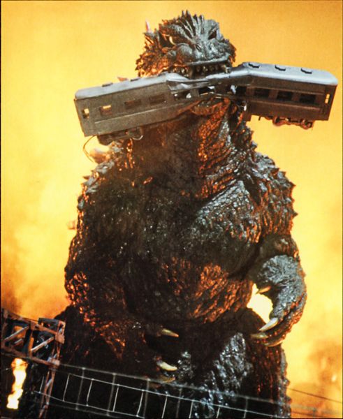 File:GODZILLA-x-MEGAGUIRUS-tom-kitagawa.jpg