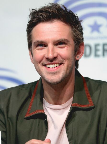 File:Dan Stevens by Gage Skidmore.jpg