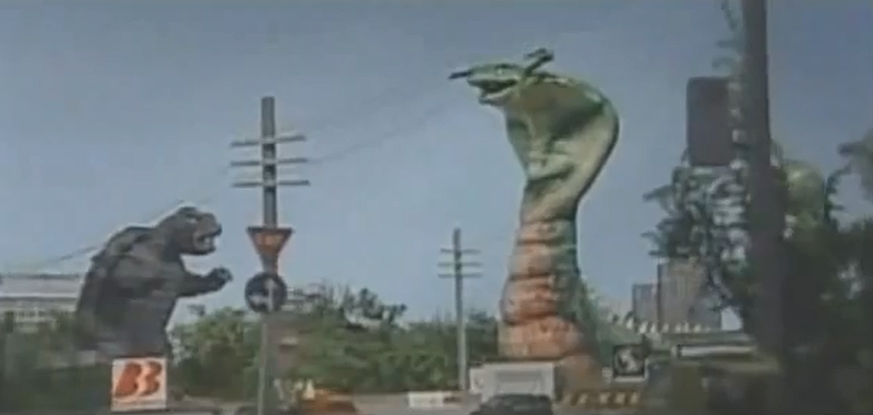 File:Gamera vs. Garasharp 1.png