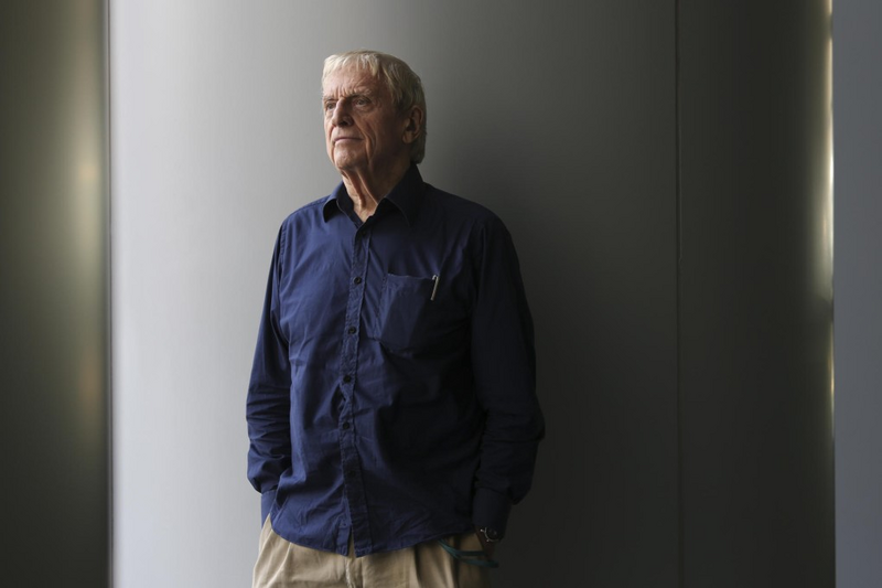 File:Ted Thomas (ca. 2014).png
