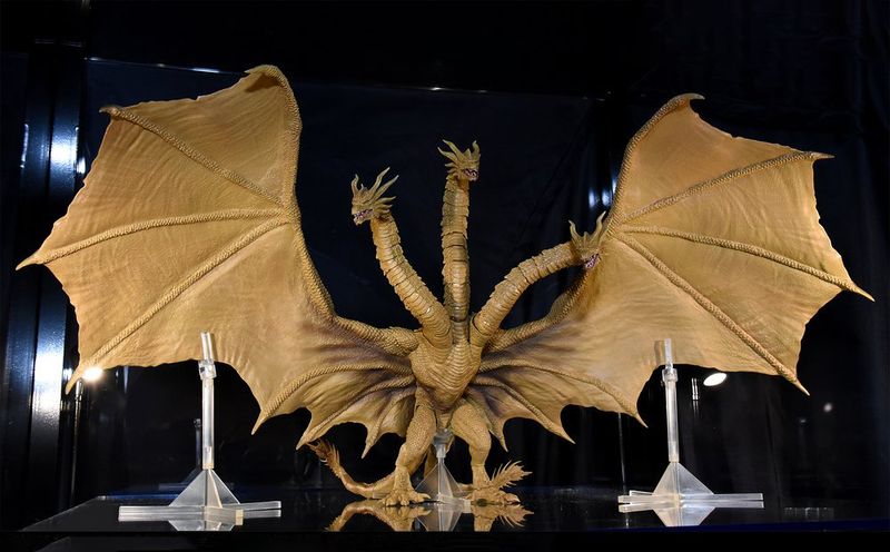 File:SH Monsterarts King Ghidorah 2019.jpg